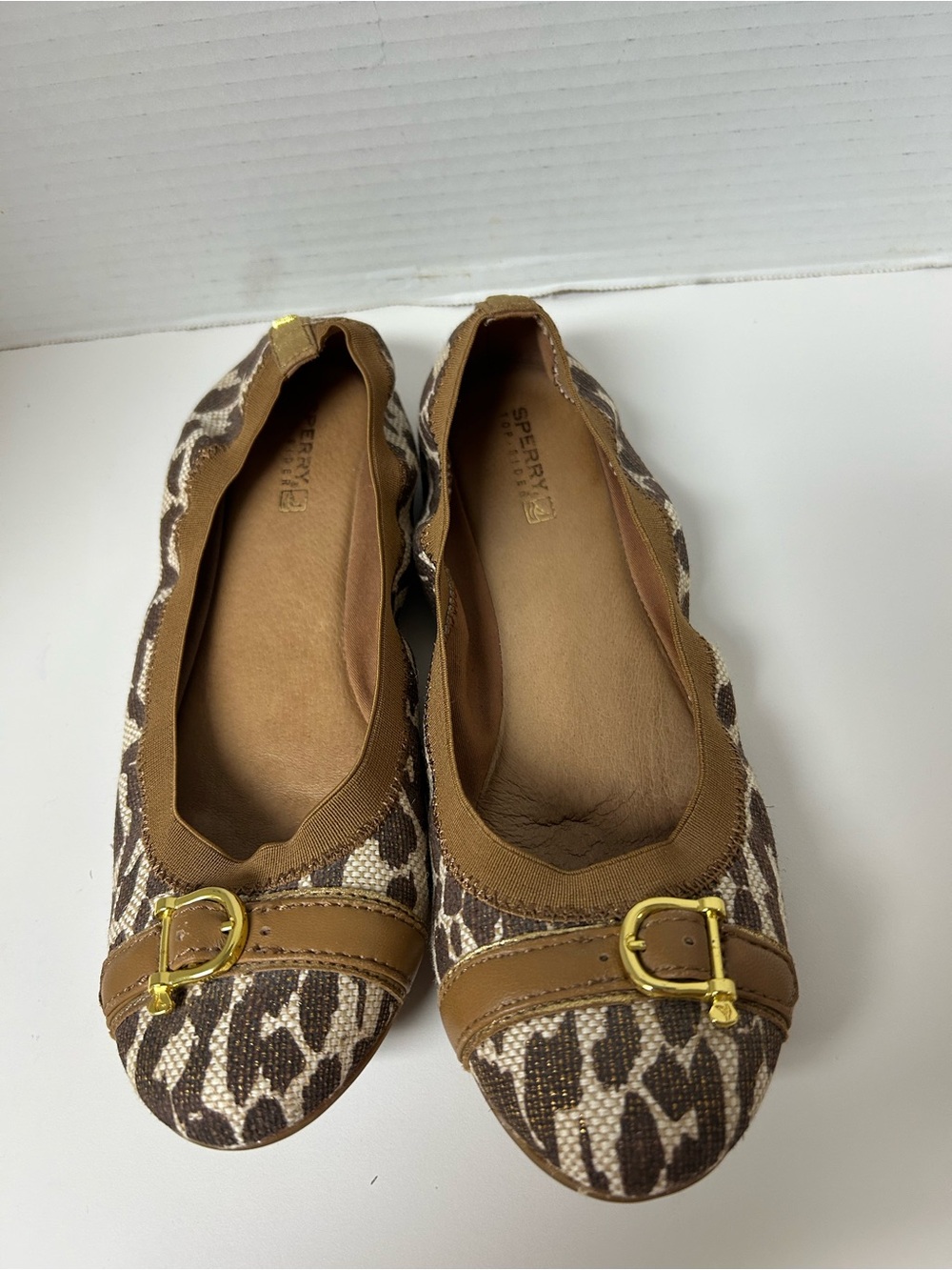 Sperry Leopard Print Ballet Flats Gold Buckle Accents Size 9